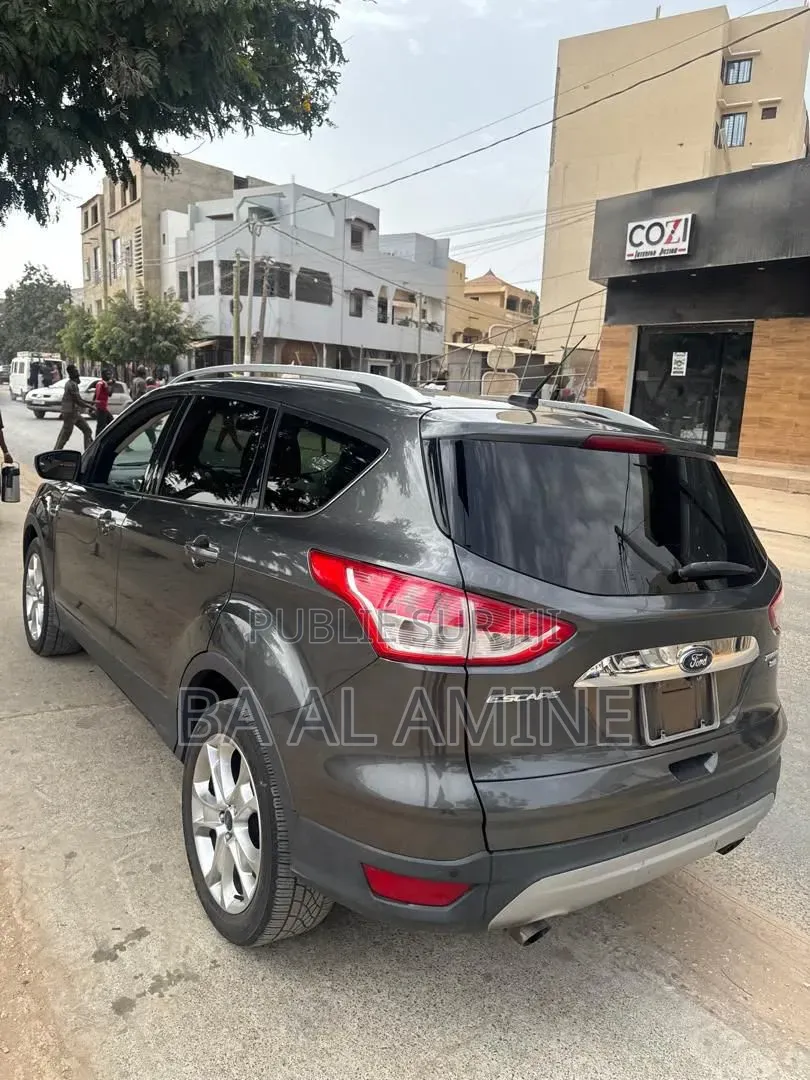 Ford Escape 2016 Gris