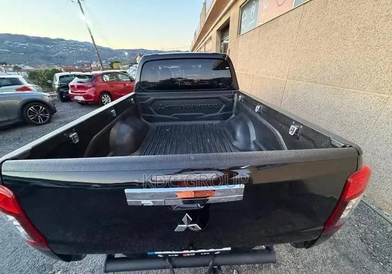 Mitsubishi L200 2020 Noir