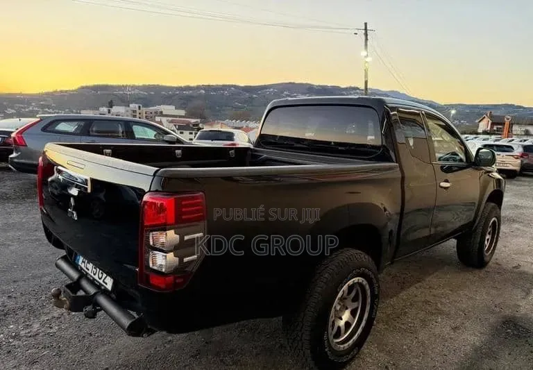 Mitsubishi L200 2020 Noir