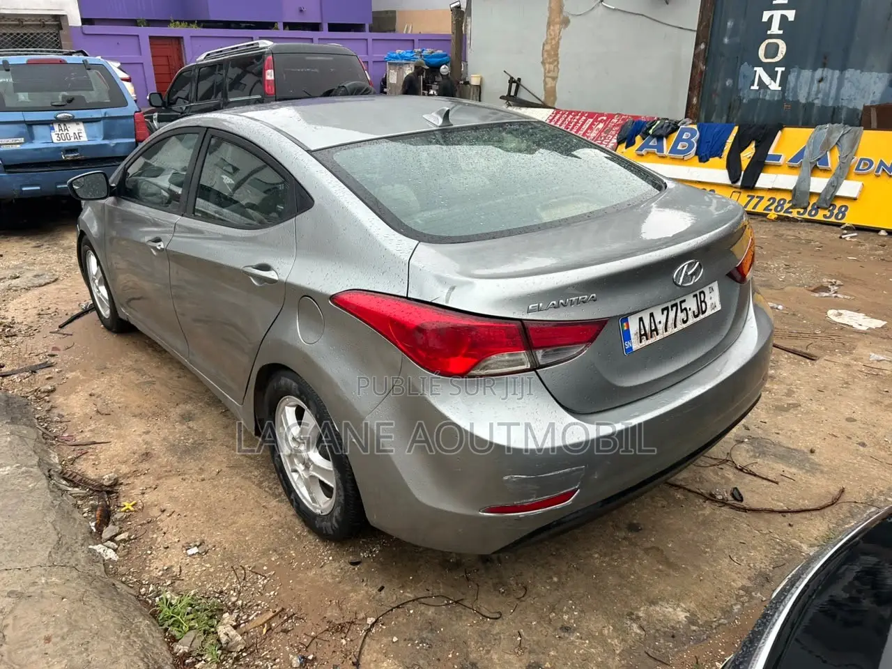 Hyundai Elantra GLS Sedan FWD (1.8L 4cyl 6M) 2013 Gris