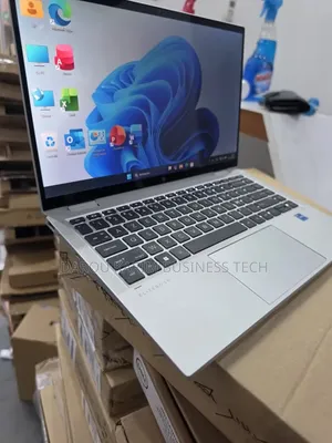 Nouveau HP EliteBook 1040 G8 16GB Intel Core i7 SSD 512GB