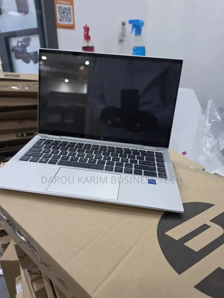 Nouveau HP EliteBook 1040 G8 16GB Intel Core i7 SSD 512GB