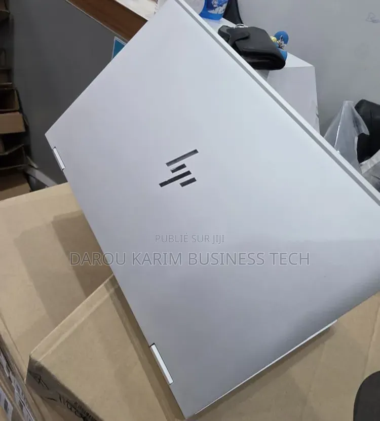 Nouveau HP EliteBook 1040 G8 16GB Intel Core i7 SSD 1T