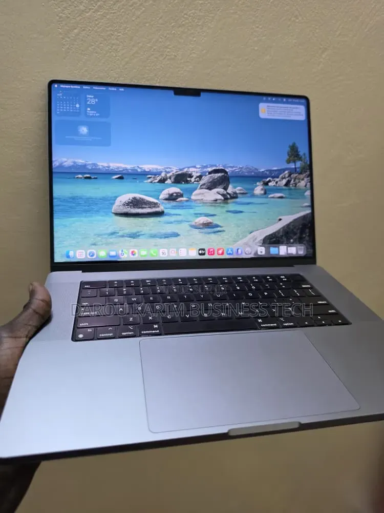Nouveau Apple MacBook Pro 2020 M1 8GB Apple M1 SSD 256GB
