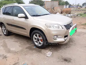 Toyota RAV4 2010 Autre