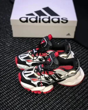 Adidas Adistar Rouge-Noir Disponible
