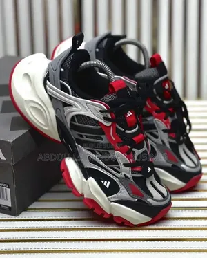 Adidas Adistar Rouge-Noir Disponible