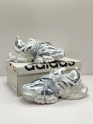 Adidas Adistar Blanc-Gris Disponible
