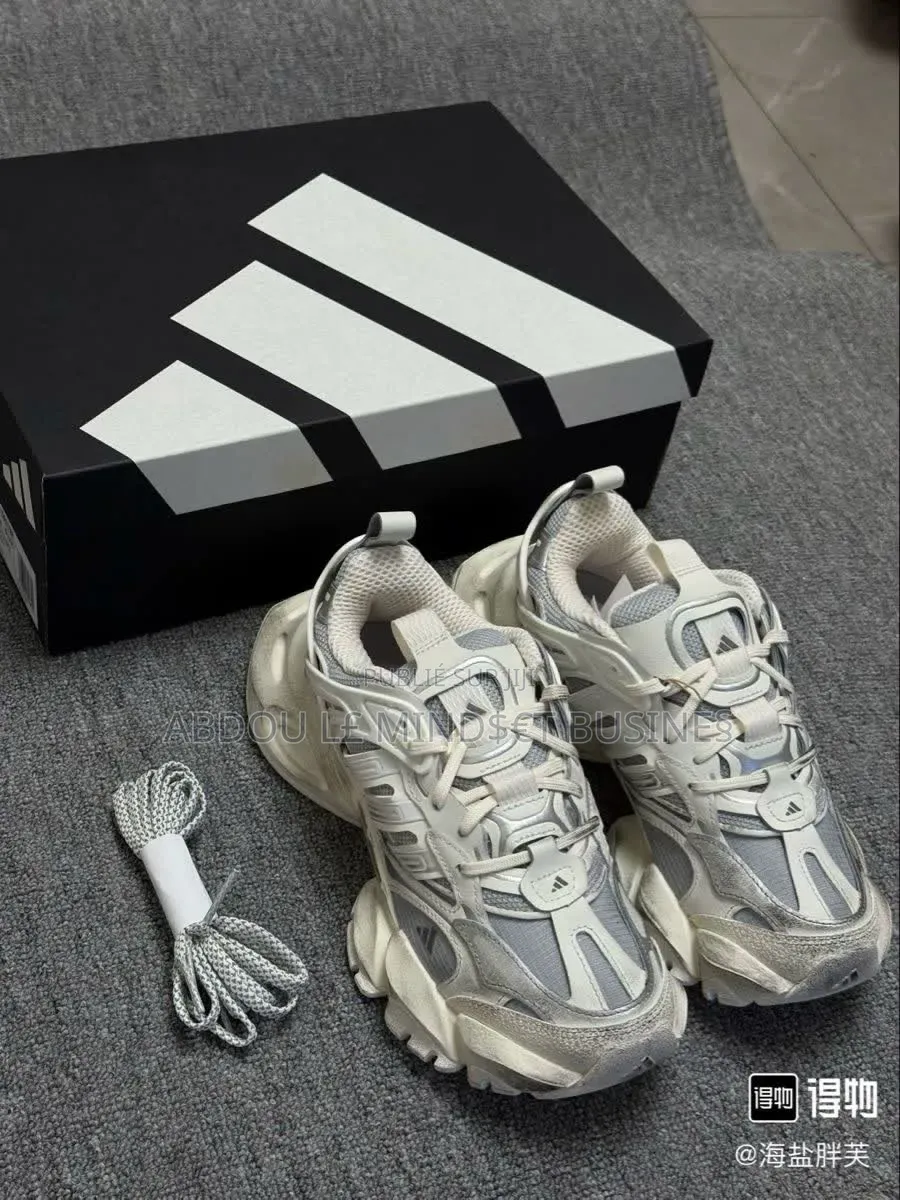 Adidas Adistar Blanc-Gris Disponible