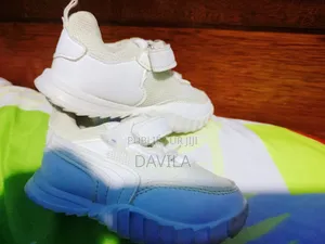Articles Bébés Et Enfants (Chaussures, Jouets Enfants)