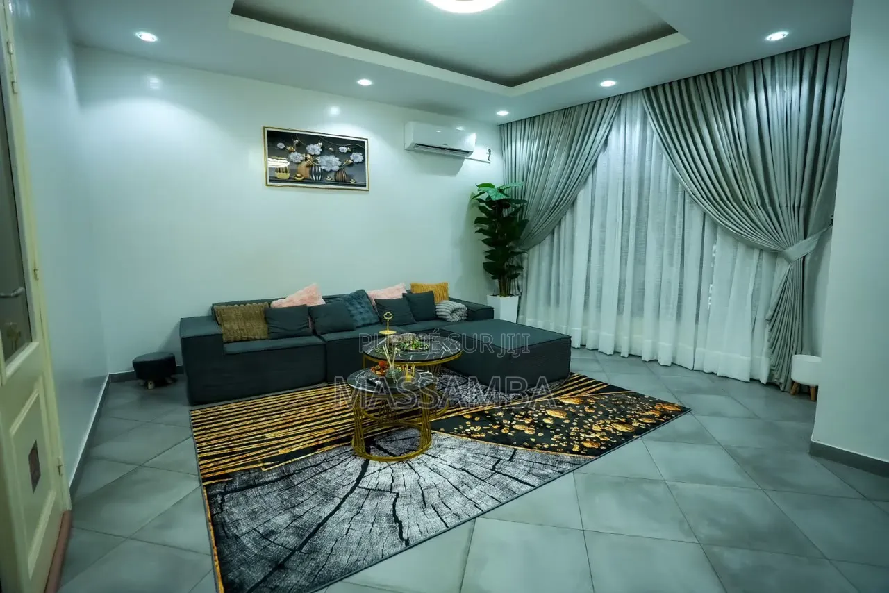 Meublé 2chbre Appartement dans Résidence Awa Seck, Yoff à Louer