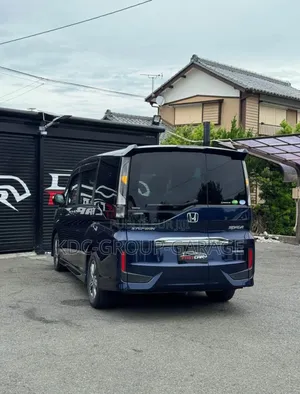 Honda Stepwgn 2019 Bleu