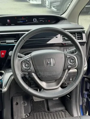 Honda Stepwgn 2019 Bleu