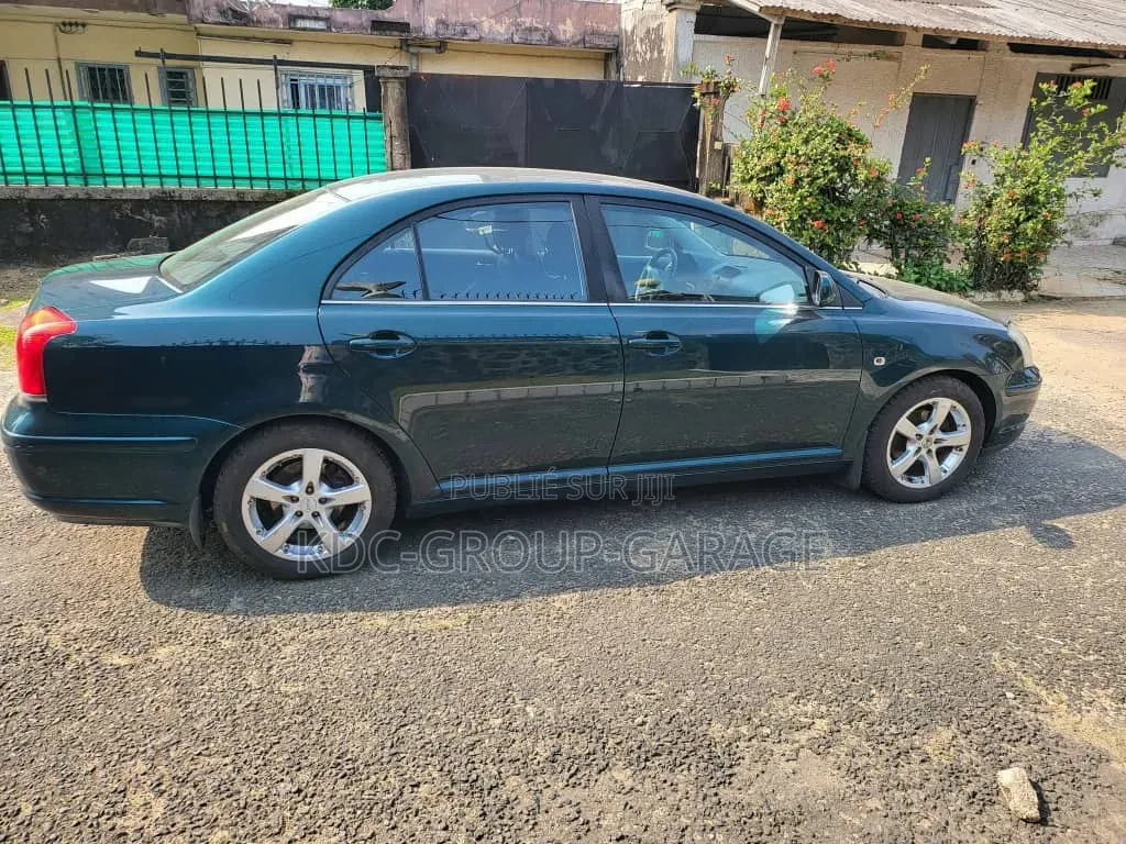 Toyota Avensis 1.8 C 2005 Vert
