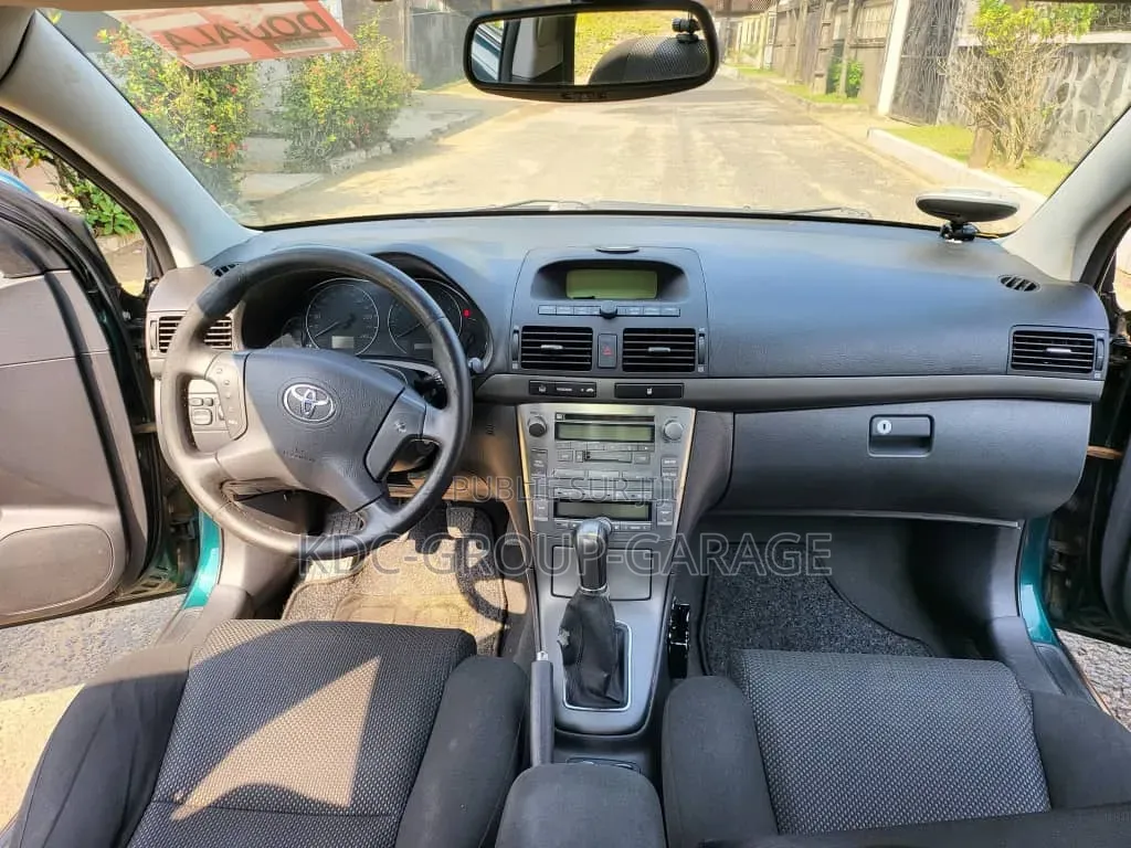 Toyota Avensis 1.8 C 2005 Vert