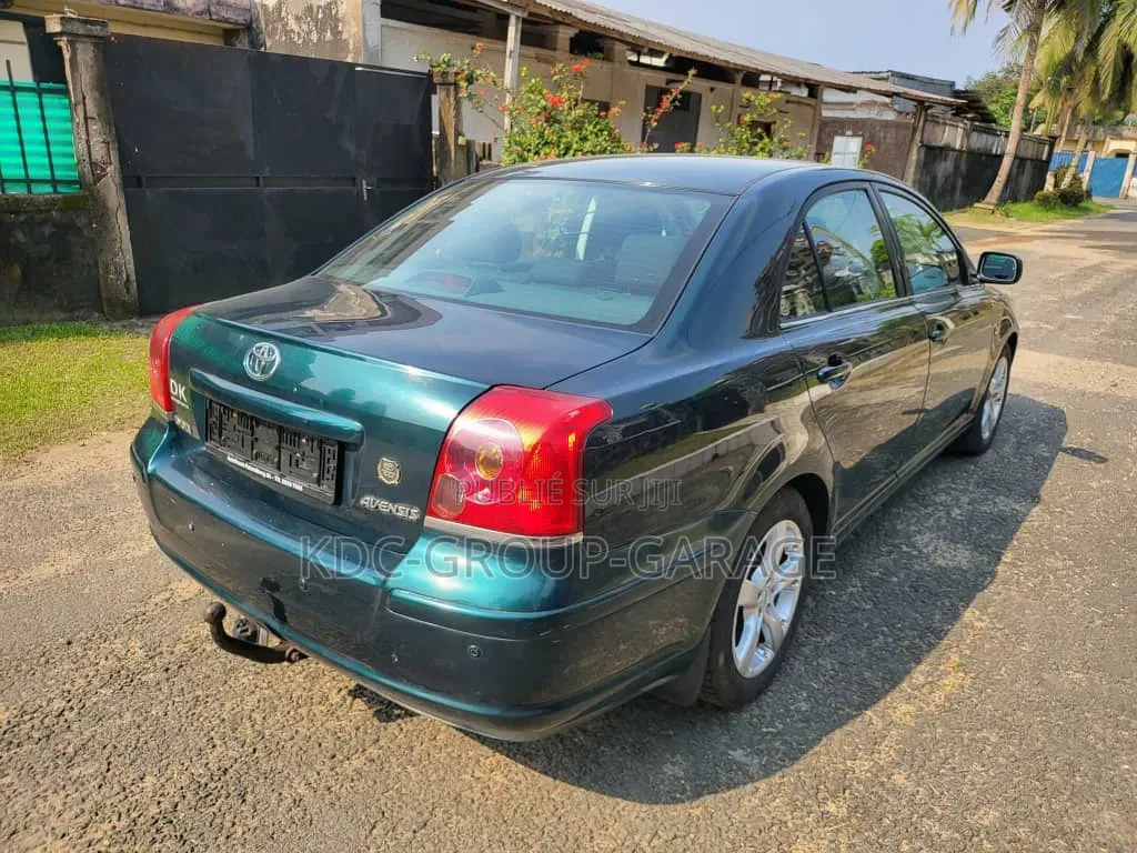 Toyota Avensis 1.8 C 2005 Vert