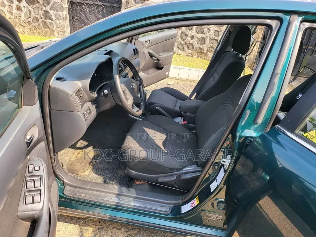 Toyota Avensis 1.8 C 2005 Vert