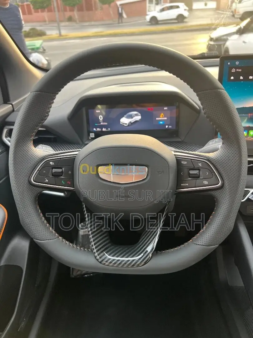 Nouveau Geely Coolray 2025 Gris