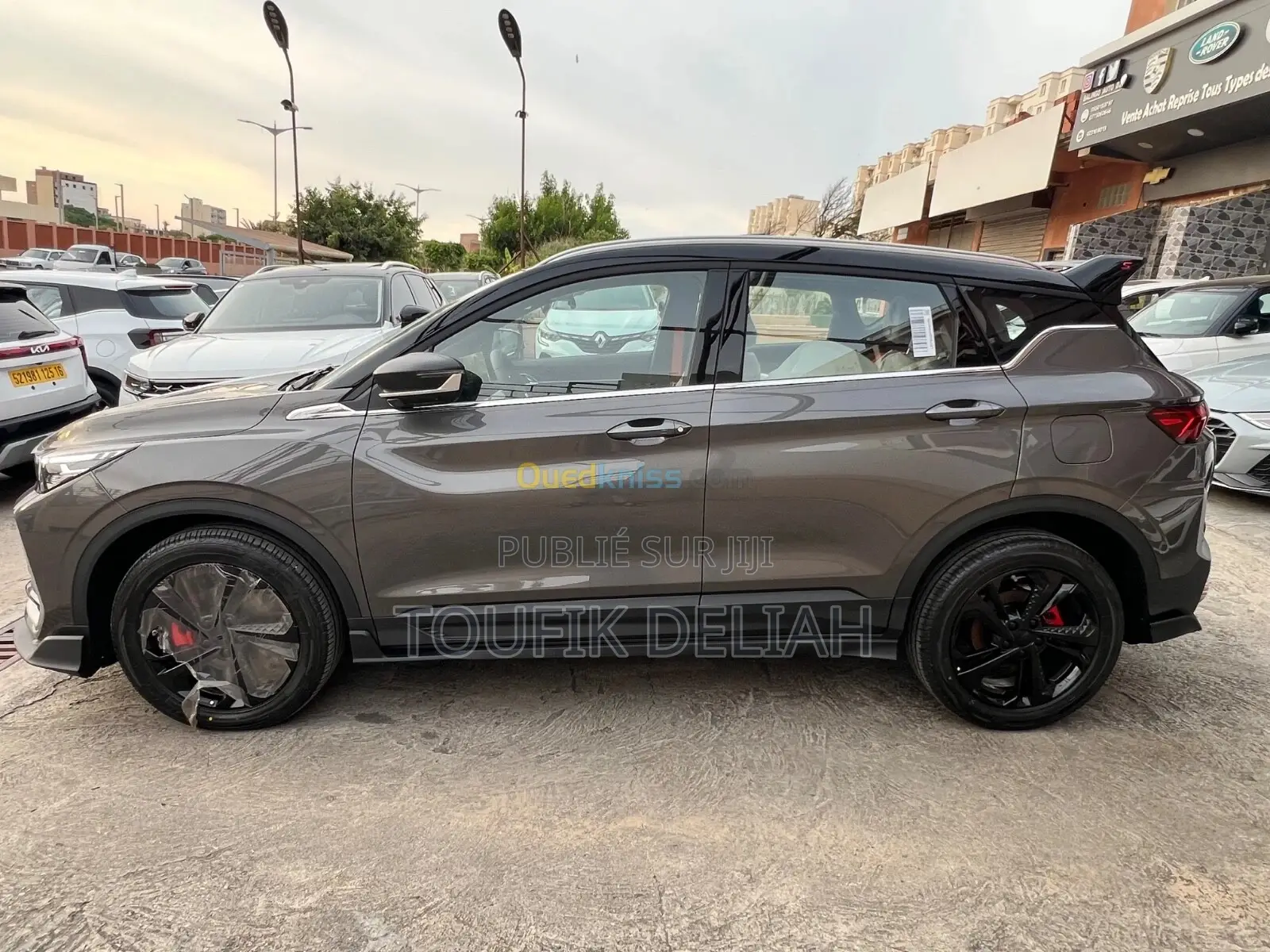 Nouveau Geely Coolray 2025 Gris