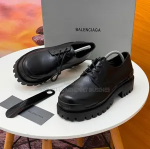 Chaussures De Ville Balenciaga Full Black Disponible