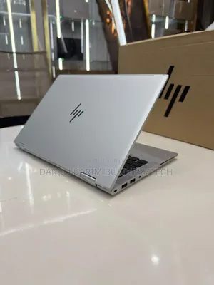 Nouveau HP EliteBook 830 G8 16GB Intel Core i5 SSD 512GB