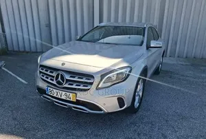 Mercedes-Benz CLA-Class 2018 Gris