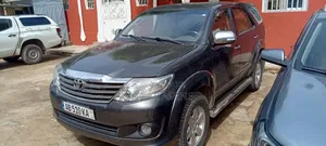 Toyota Fortuner 2015 Gris