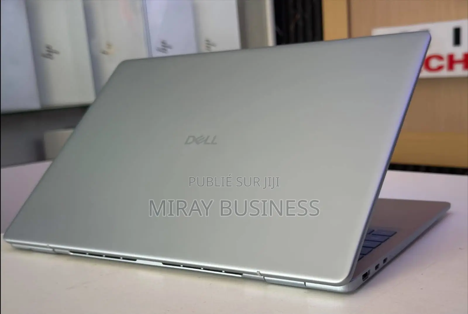 Dell Inspiron 16 5645 16GB Intel Core Ultra 7 SSD 512GB