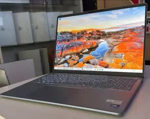 Dell Inspiron 16 5645 16GB Intel Core Ultra 7 SSD 512GB