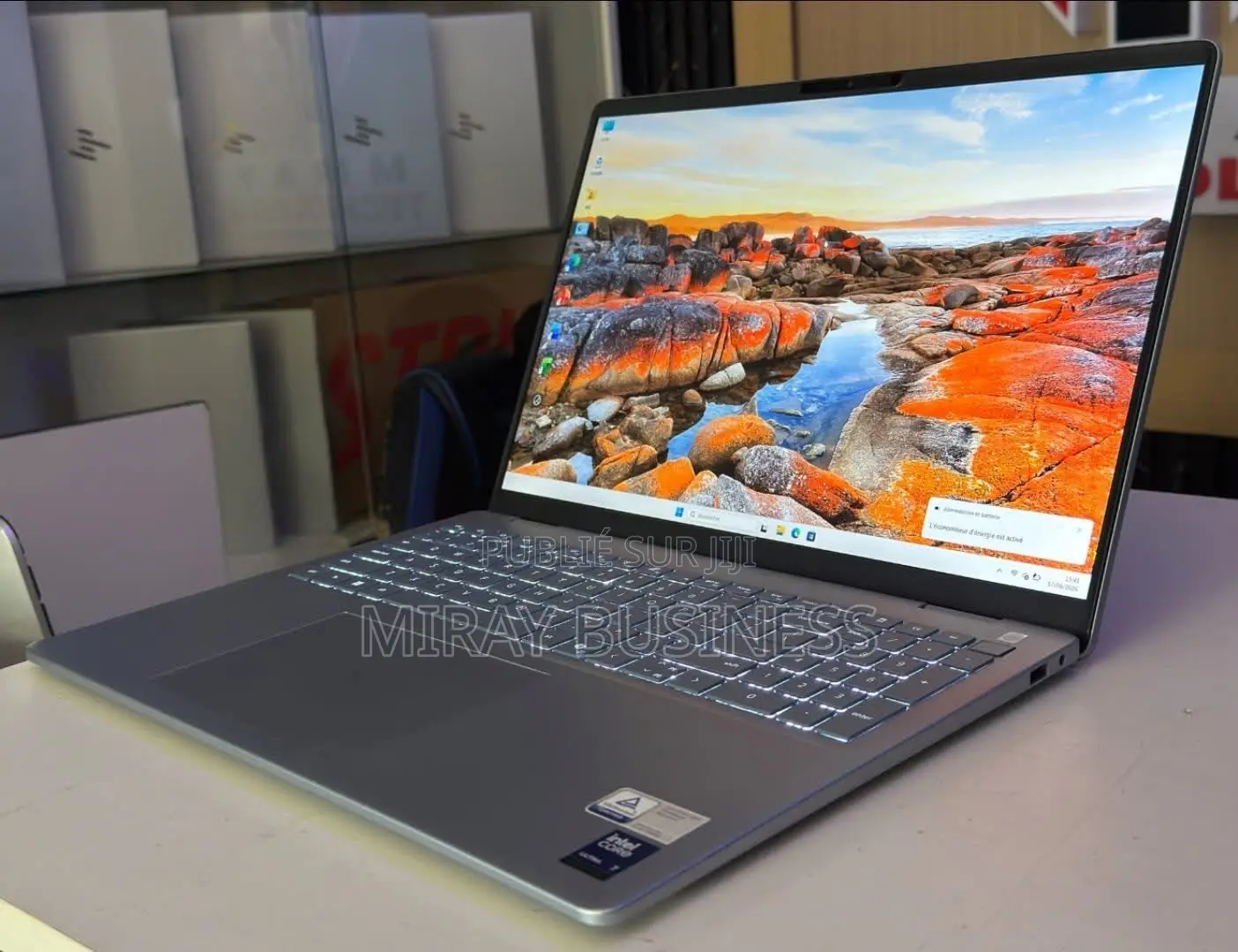 Dell Inspiron 16 5645 16GB Intel Core Ultra 7 SSD 512GB