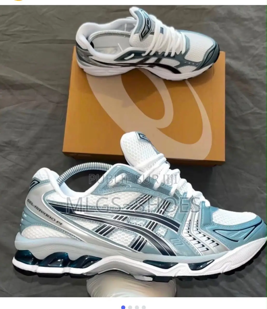 Asics Bleu
