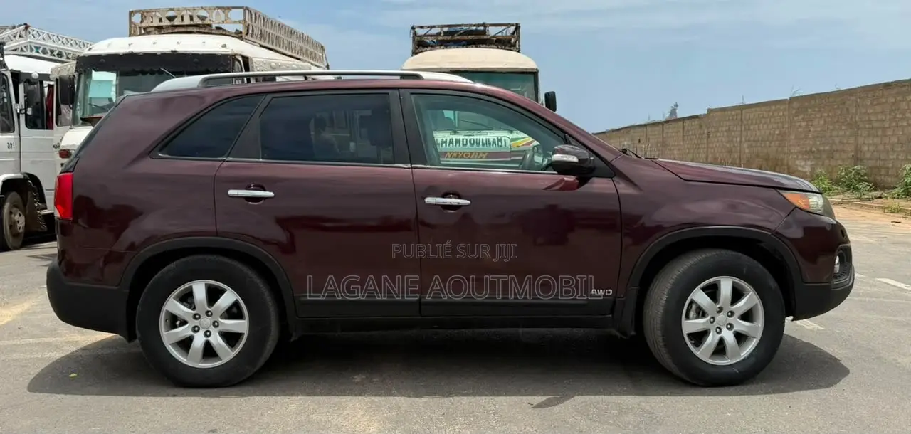Kia Sorento LX 2013 Beige