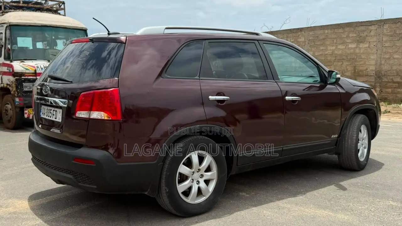 Kia Sorento LX 2013 Beige