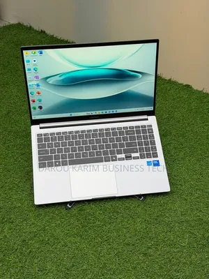 Nouveau Samsung Galaxy Book4 16GB Intel Core i7 SSD 512GB