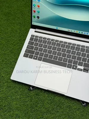 Nouveau Samsung Galaxy Book4 16GB Intel Core i7 SSD 512GB
