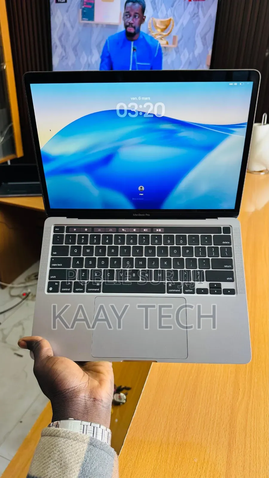 Apple MacBook Pro 2020 M1 16GB Apple M1 Pro SSD 512GB