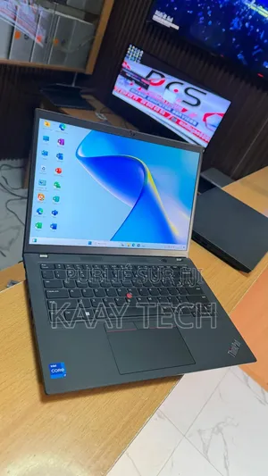 Nouveau Lenovo ThinkPad P14s 16GB Intel Core i7 SSD 512GB