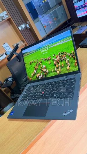 Nouveau Lenovo ThinkPad P14s 16GB Intel Core i7 SSD 512GB