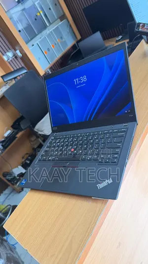 Nouveau Lenovo ThinkPad P14s 32GB Intel Core i7 SSD 512GB