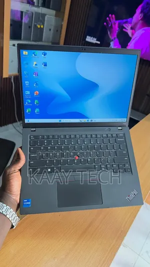 Nouveau Lenovo ThinkPad P15s 16GB Intel Core i7 SSD 1T