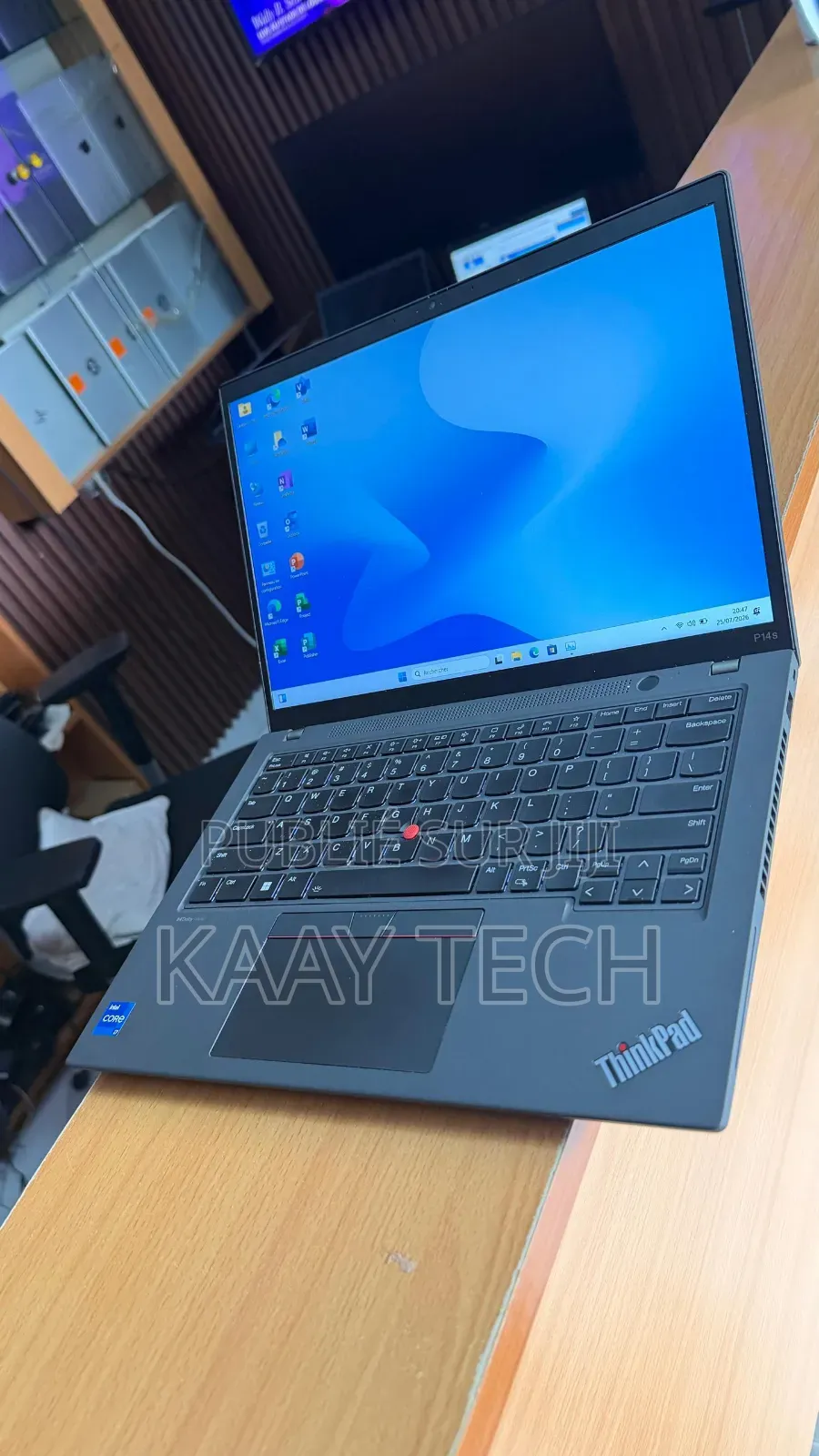 Nouveau Lenovo ThinkPad P15s 16GB Intel Core i7 SSD 1T