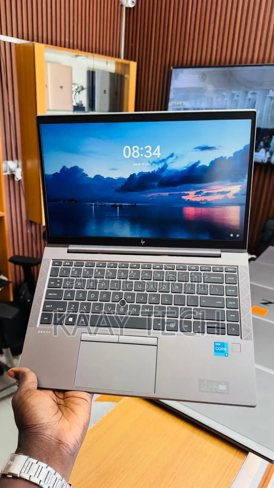 Nouveau HP ZBook Firefly G8 16GB Intel Core i5 SSD 256GB