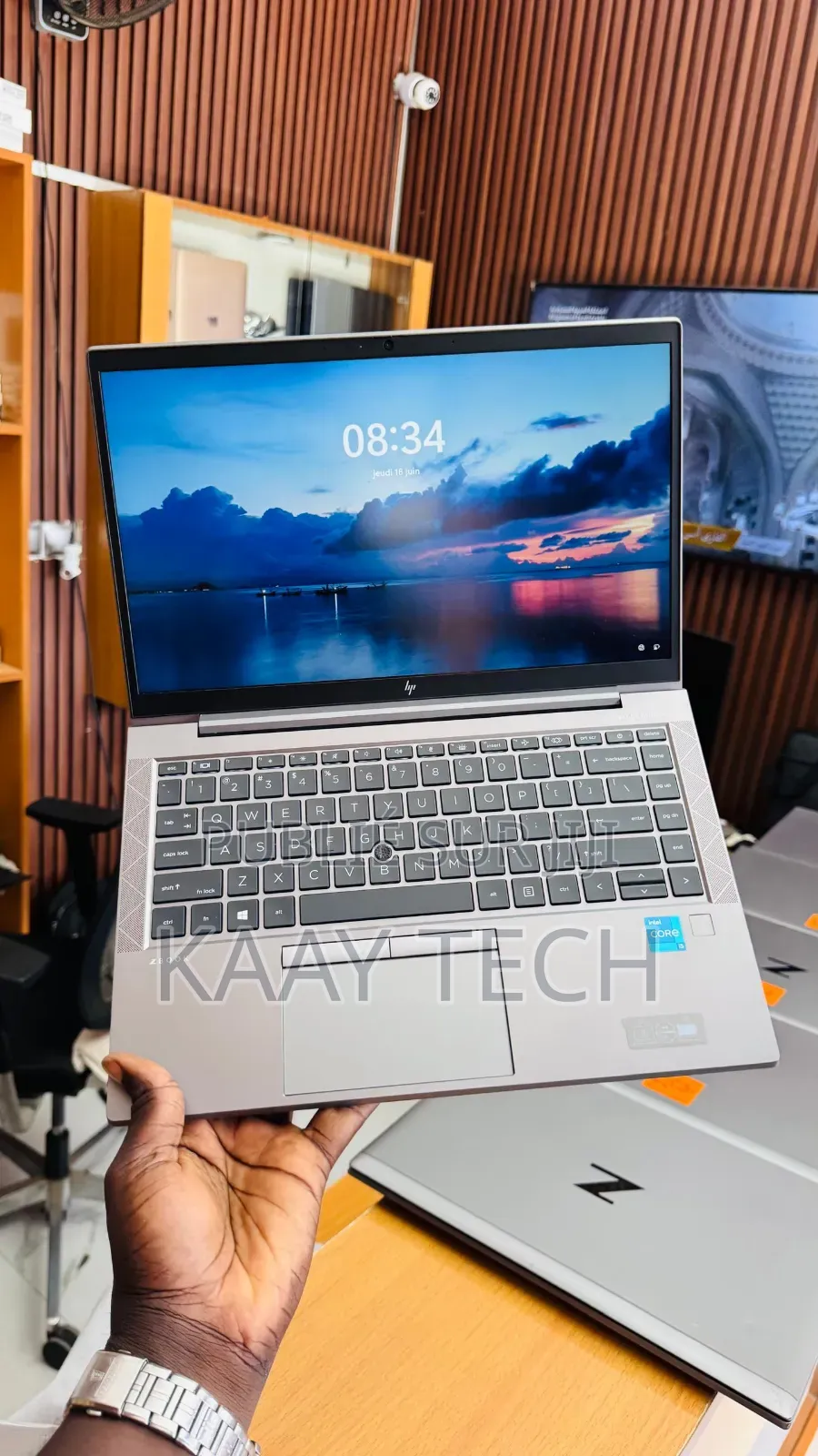 Nouveau HP ZBook Firefly G8 16GB Intel Core i5 SSD 256GB