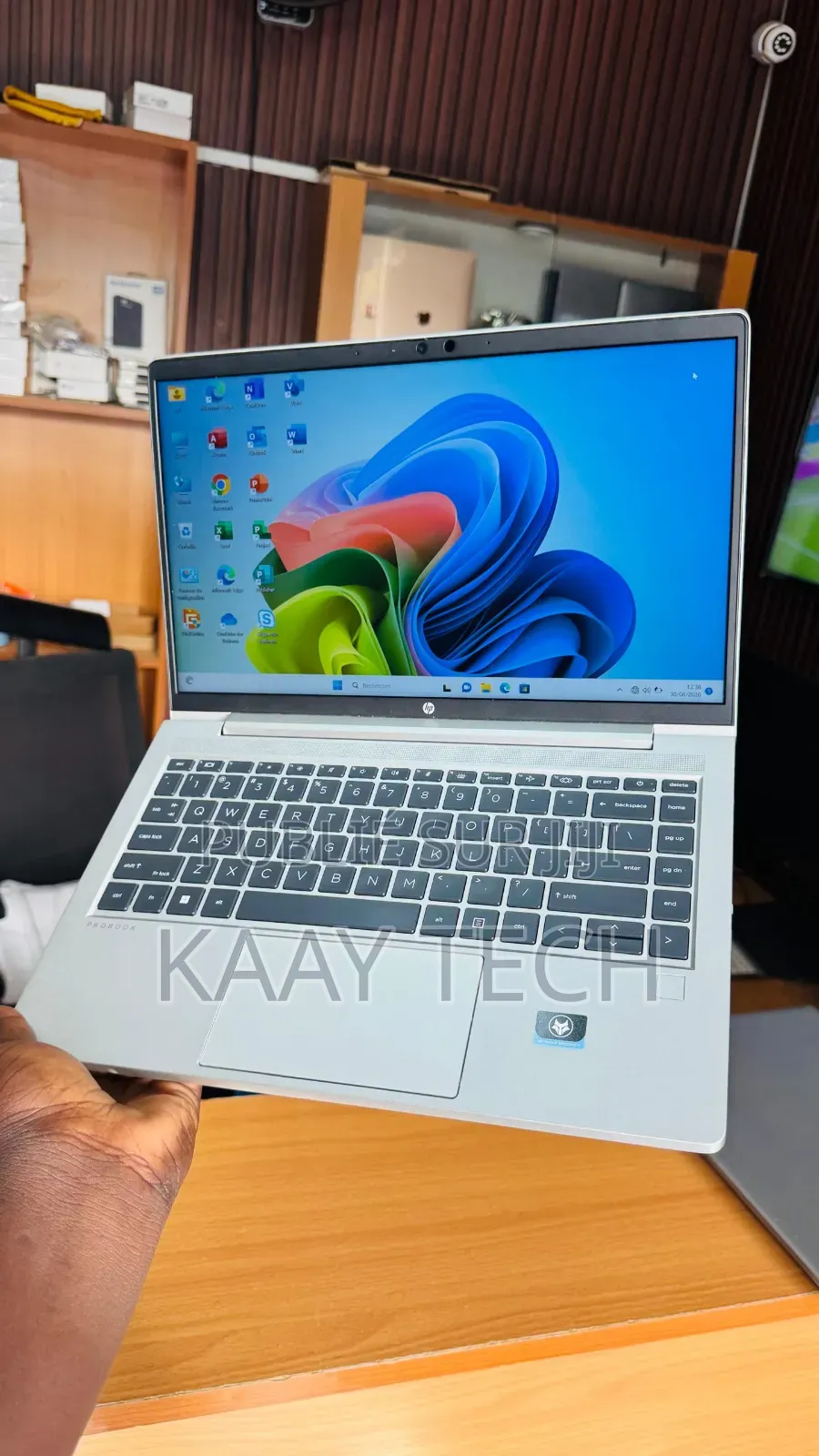 Ordinateur portable HP ProBook 445 G9 16GB AMD Ryzen 5 SSD 256GB