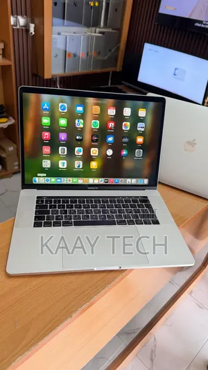 Ordinateur portable Apple MacBook Pro 2019 32GB Intel Core i9 SSD 1T