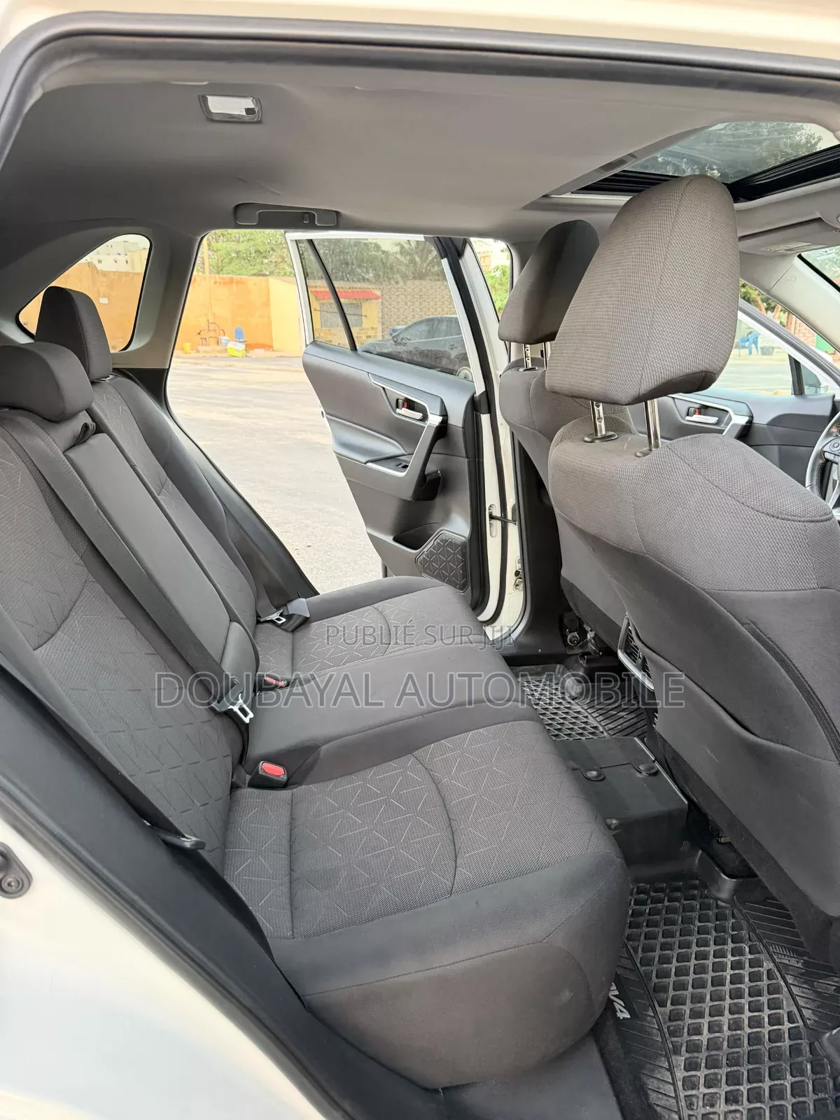 Toyota RAV4 2019 Blanc