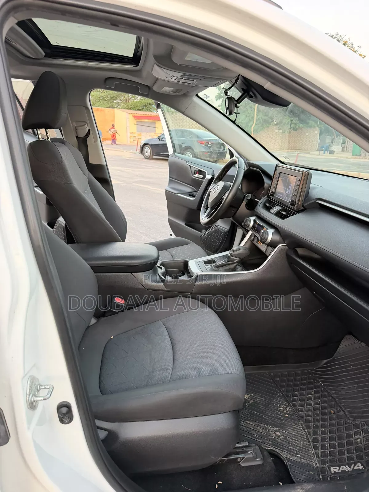 Toyota RAV4 2019 Blanc