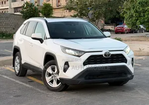 Toyota RAV4 2019 Blanc