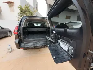 Toyota Land Cruiser 2023 Noir
