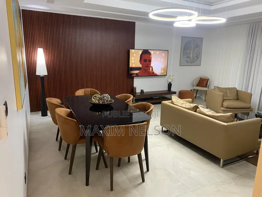 Meublé 3chbre Appartement dans Dakar Plateau à Louer